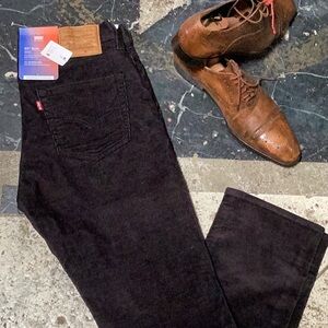 Men's Black Jeans Levi cords new with tags  32x32